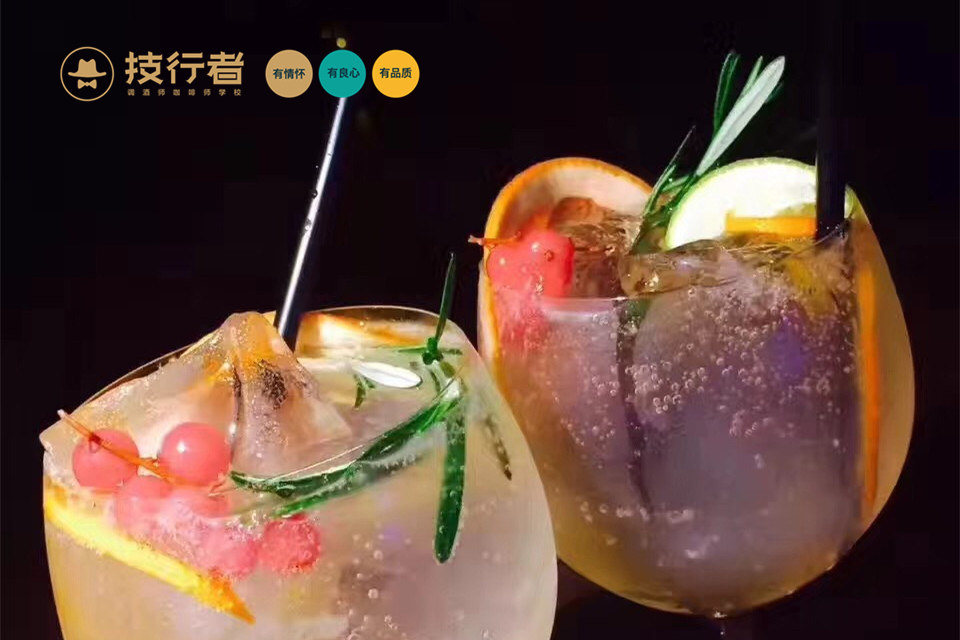 技行者调酒学员作品